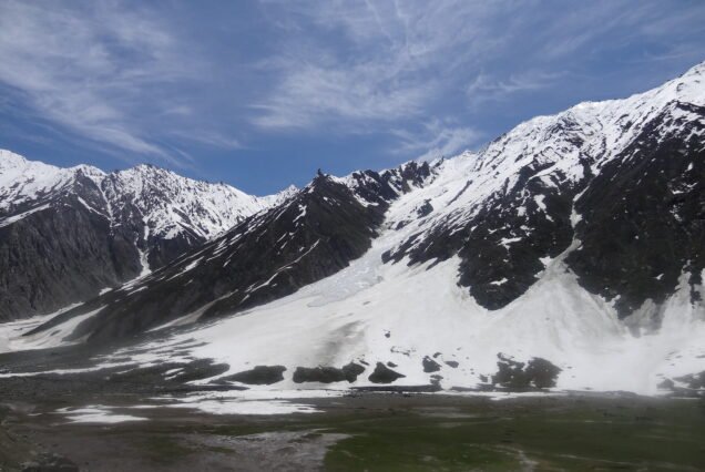 Kashmir on a Shoestring: 7 Days of Solo Serenity